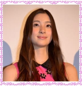 足立梨花のメイクの仕方まとめ 髪型のオーダー方法は Mayukiの俳優専門ブログ