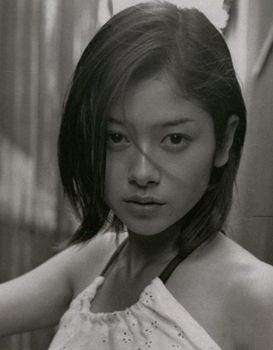 真木よう子は整形 目と鼻の変化を昔の画像と比較検証 Mayukiの俳優専門ブログ